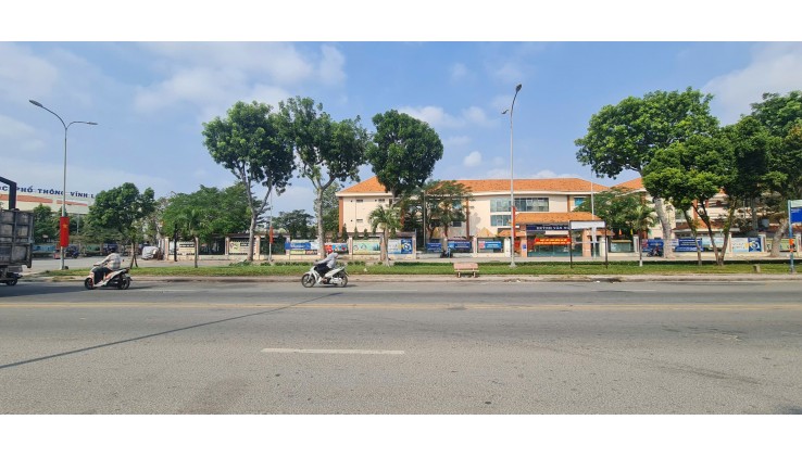 Cho thuê BIỆT THỰ Mặt Tiền KDC Vĩnh Lộc 500m2 - NGANG 20M